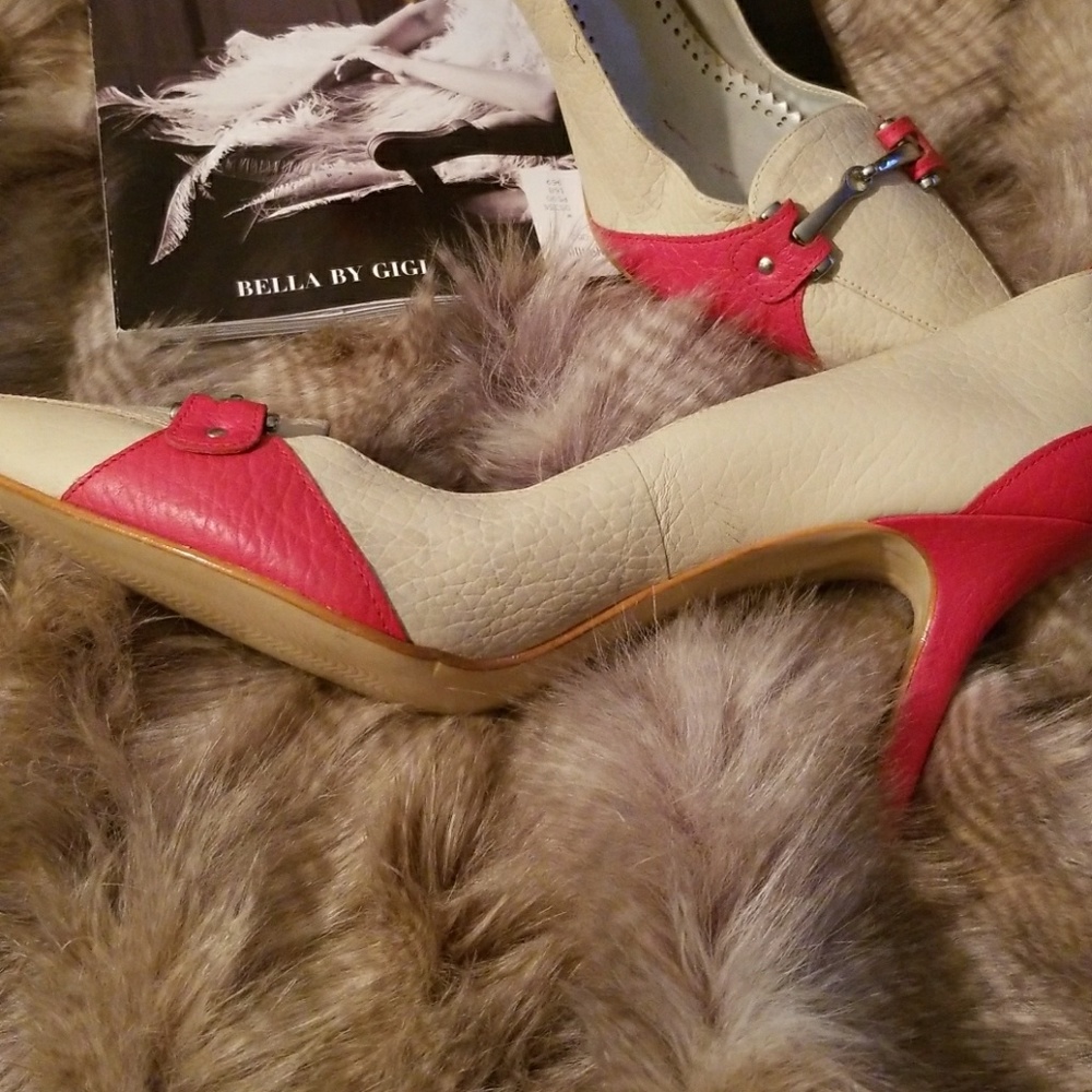 Shoes - Picture 4 of 7